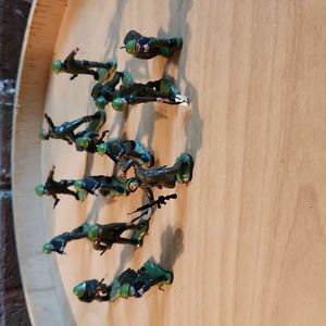 Vintage Britain's Herald Military Action Figures